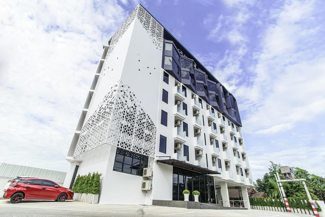 Sr Grand Hotel Chiangmai Чиангмай Екстериор снимка