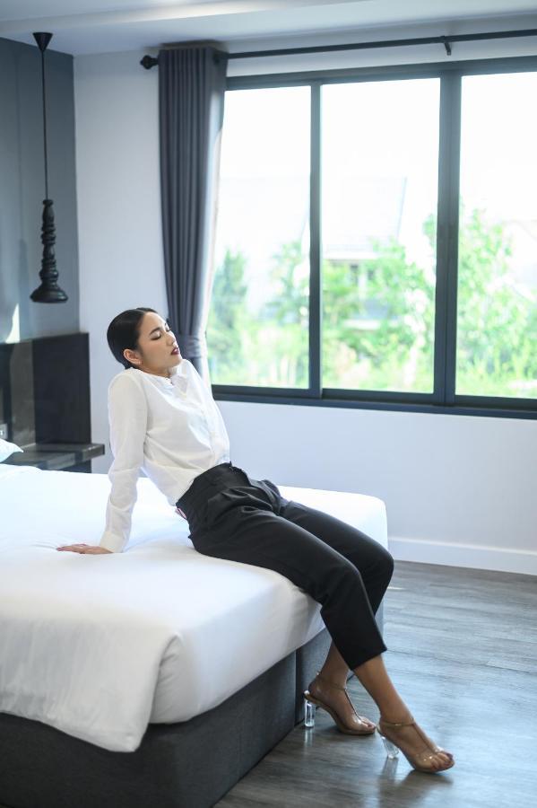 Sr Grand Hotel Chiangmai Чиангмай Екстериор снимка