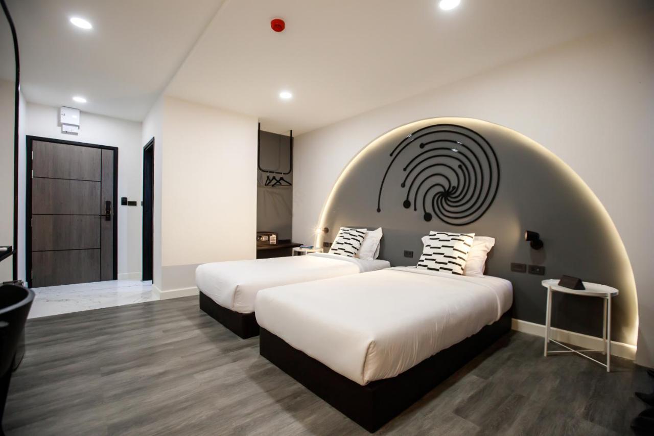 Sr Grand Hotel Chiangmai Чиангмай Екстериор снимка