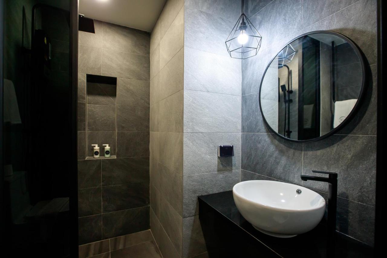 Sr Grand Hotel Chiangmai Чиангмай Екстериор снимка