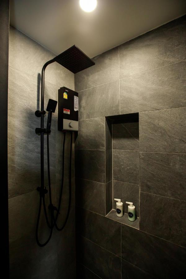 Sr Grand Hotel Chiangmai Чиангмай Екстериор снимка